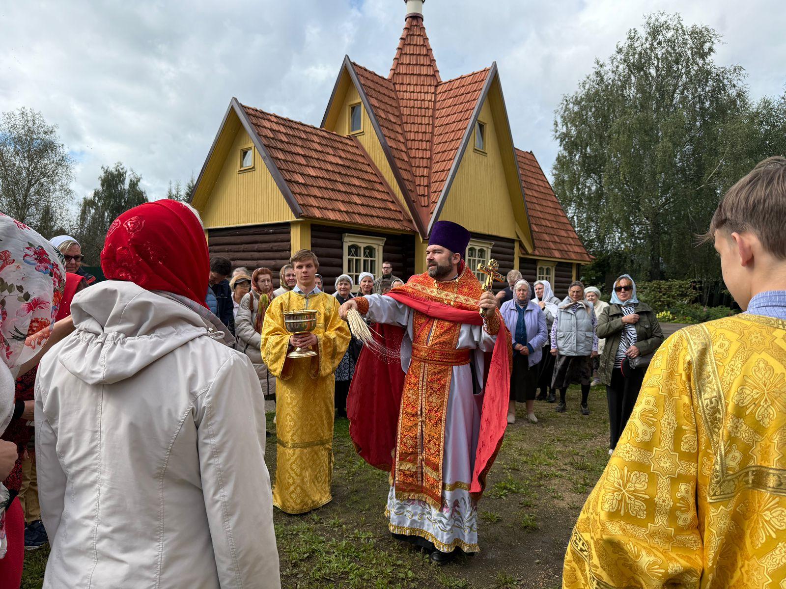 Изображение проповеди: ПРОПОВЕДЬ В ДЕНЬ ПАМЯТИ СВЯЩЕННОМУЧЕНИКА СЕРАФИМА (ЗВЕЗДИНСКОГО), ЕПИСКОПА ДМИТРОВСКОГО
